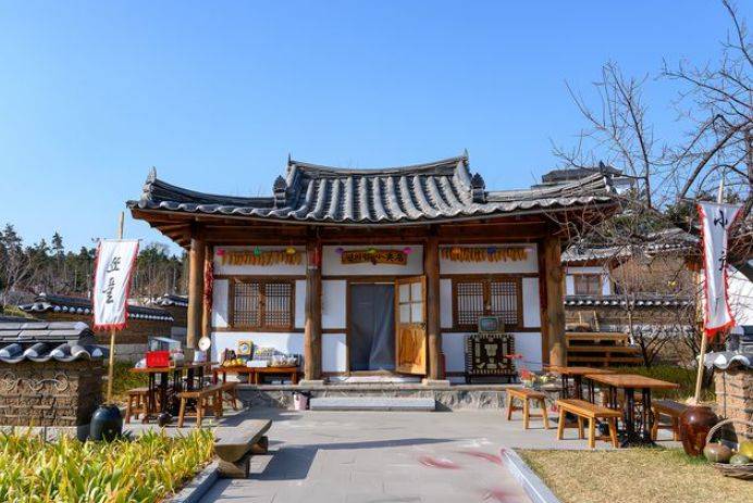俗园：感受异国风情的魅力新葡京博彩探访中国朝鲜民